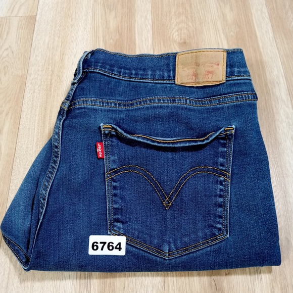 Levi's Women's 32x30 Bootcut Jeans Dark Wash Denim Stretch Mid Rise - Picture 10 of 10